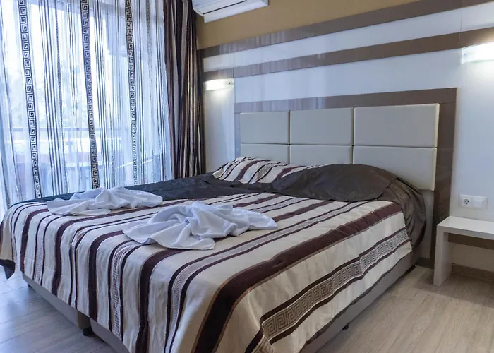 Deluxe Apartments Gallery 2